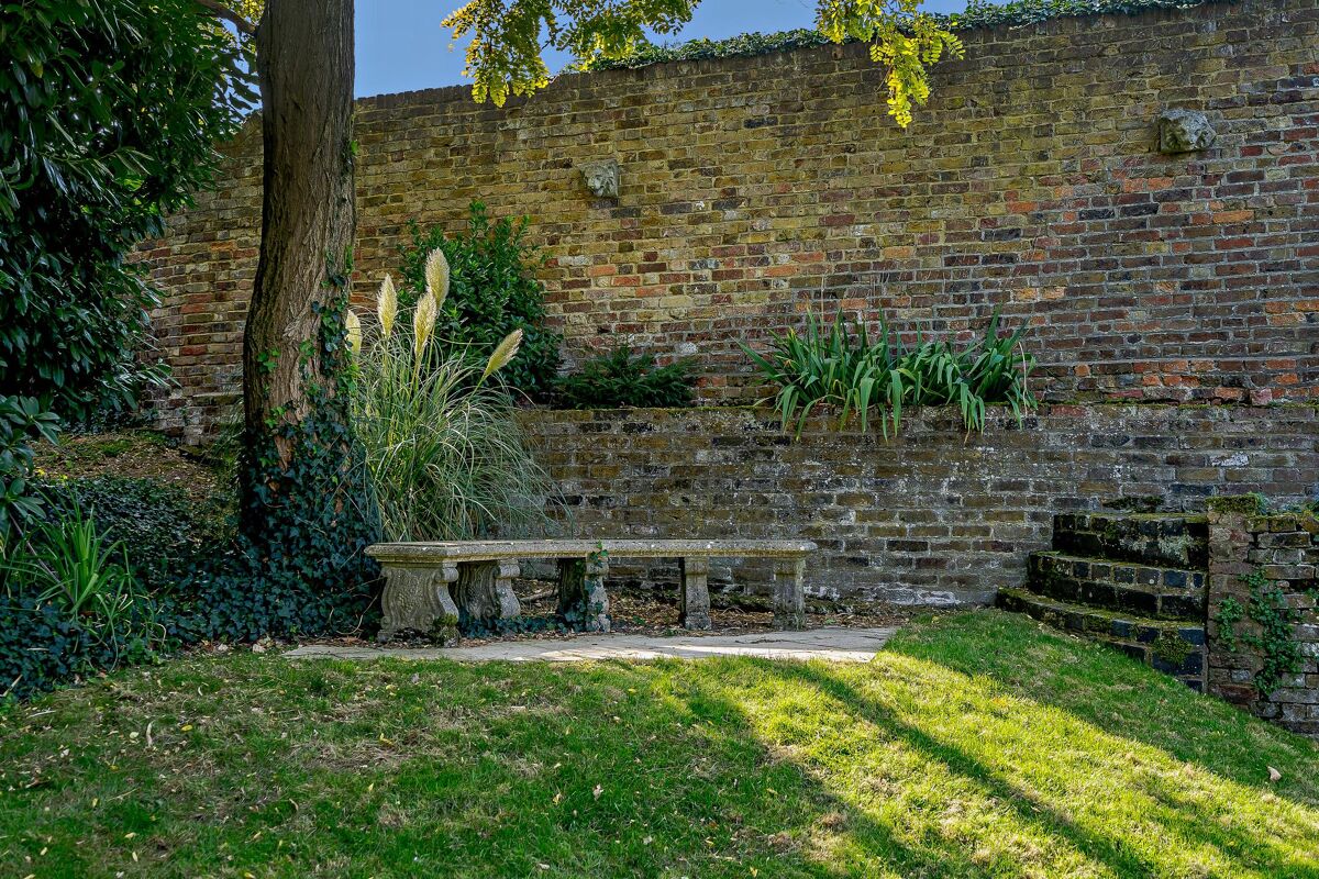 house for sale in Swan Lane, Iver, Buckinghamshire, SL0 BCN200001