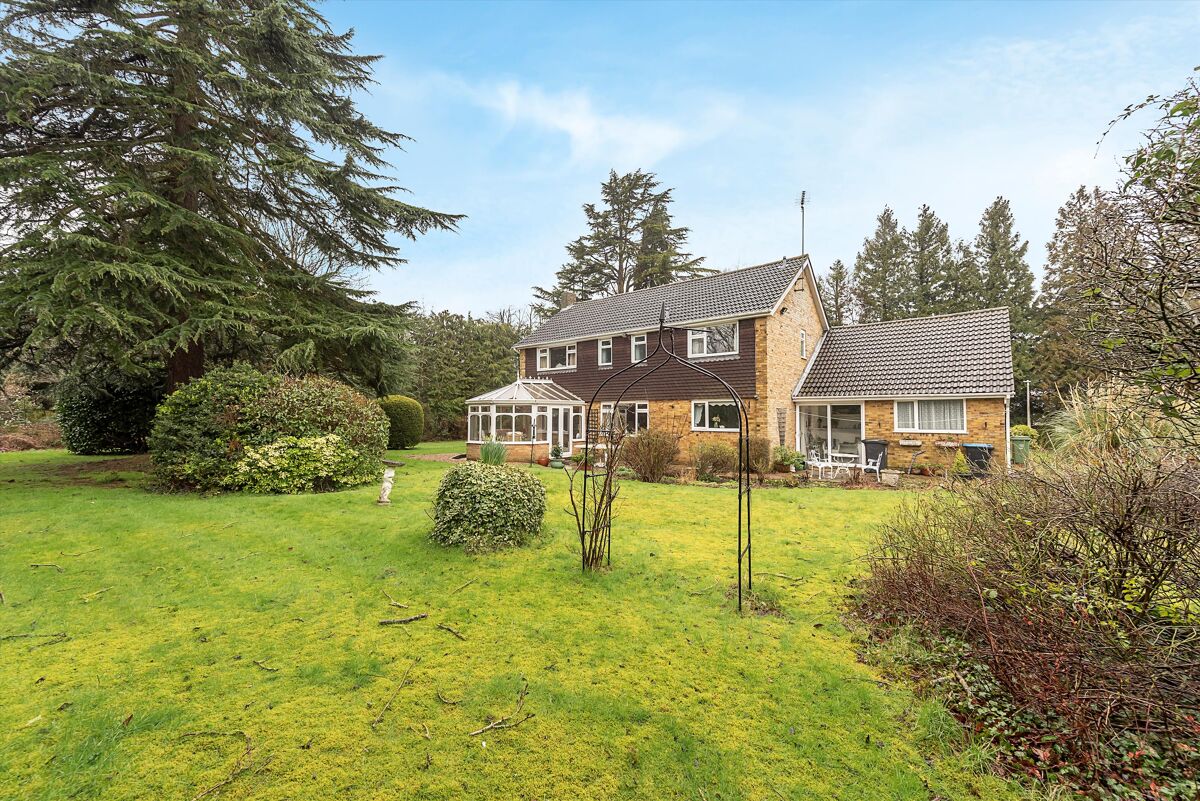 House for sale in Felden Drive, Felden, Hemel Hempstead, Hertfordshire