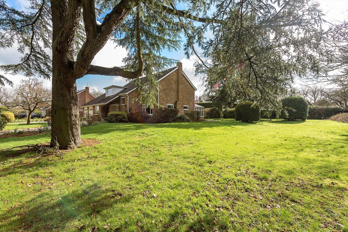 House for sale in Felden Drive, Felden, Hemel Hempstead, Hertfordshire