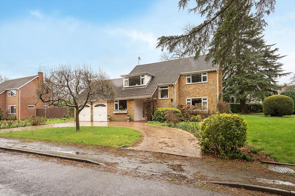 House for sale in Felden Drive, Felden, Hemel Hempstead, Hertfordshire