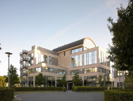 Picture of 157 - 432 sqm Office PARK LANE F, for rent.