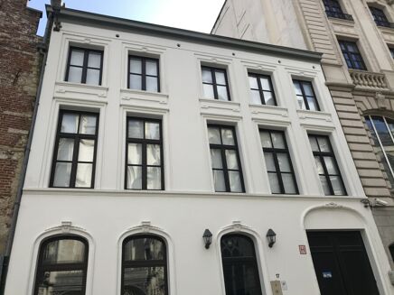 Picture of 657 m² Bureau for rent.