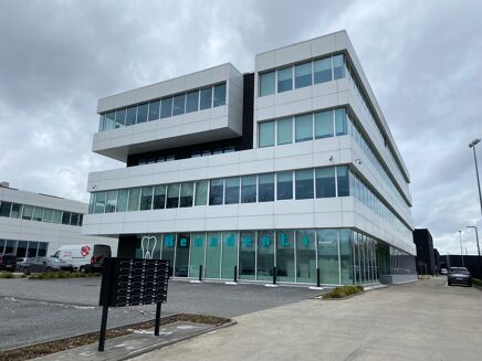 Picture of 251 - 838 sqm Office WINGTOWER, for rent.