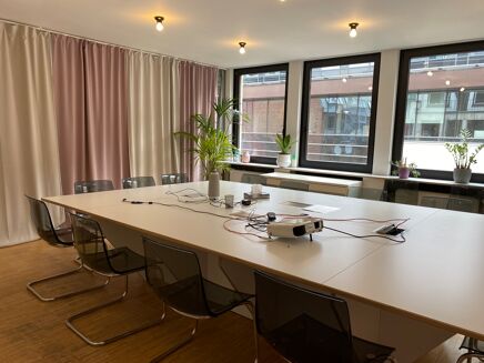 Picture of 150 sqm Office for rent.