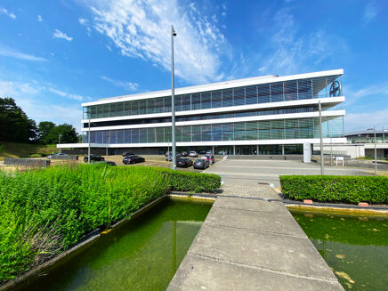 Picture of 803 - 2,165 sqm Office for rent.