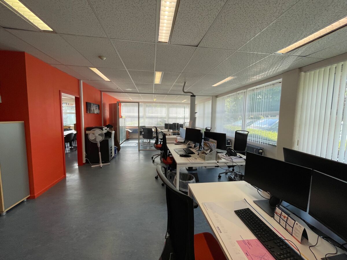 Office to rent in Esplanade René Magritte 1, 6010 CHARLEROI BE6259856