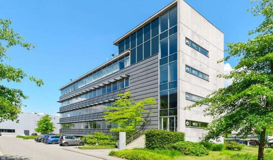 Picture of 251 - 559 sqm Office ZENITH BUSINESS PARK, for rent.