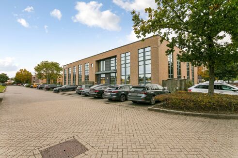 Picture of 109 - 1,125 sqm Office E19 - BUSINESS PARK , for rent.