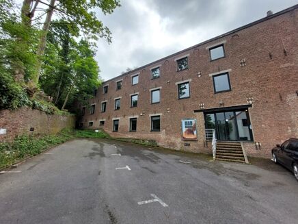 Picture of 150 - 1 165 m² Bureau for rent.