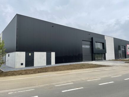 Picture of 286 - 1 890 m² Industriel BLERIOT WAREHOUSES, for rent.