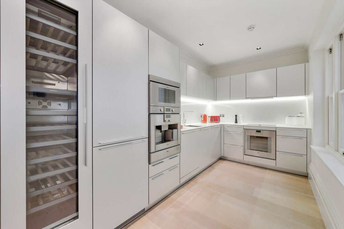 flat to rent in Wilton Row, Belgravia, London, SW1X BEQ012071567
