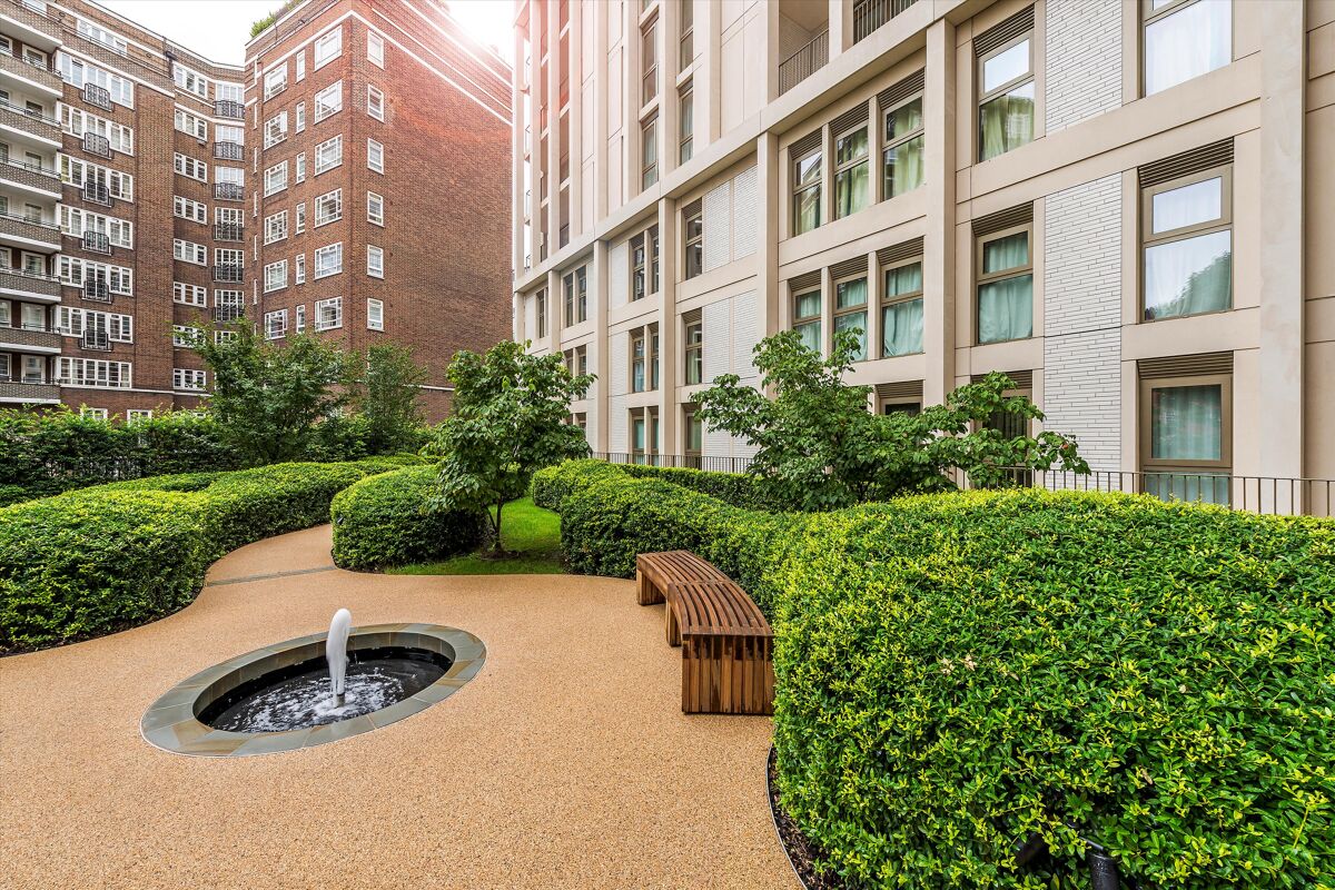 flat to rent in Cleland House, John Islip Street, Westminster, London