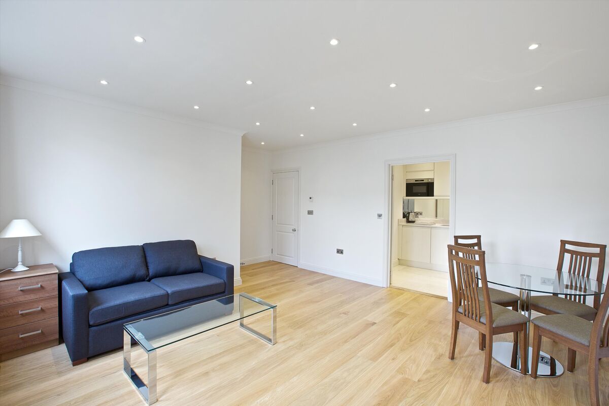 flat to rent in Belgravia Court, 33 Ebury Street, Belgravia, London