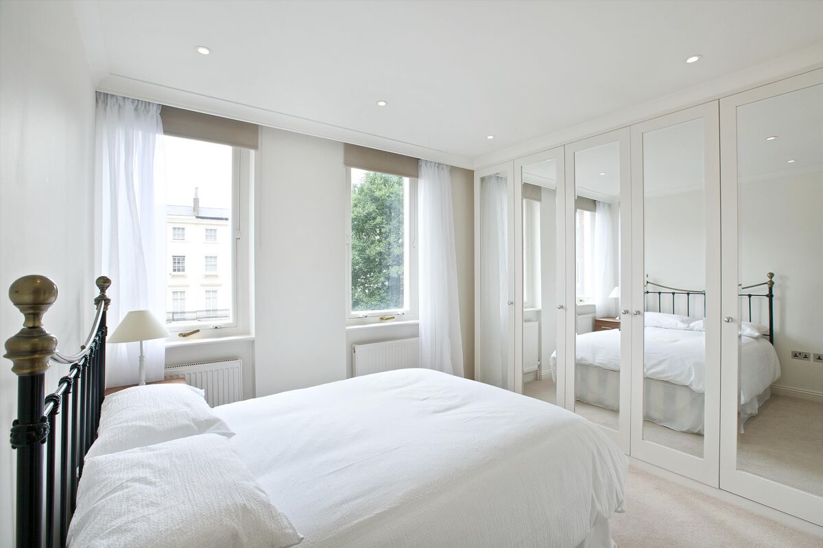 flat to rent in Belgravia Court, 33 Ebury Street, Belgravia, London