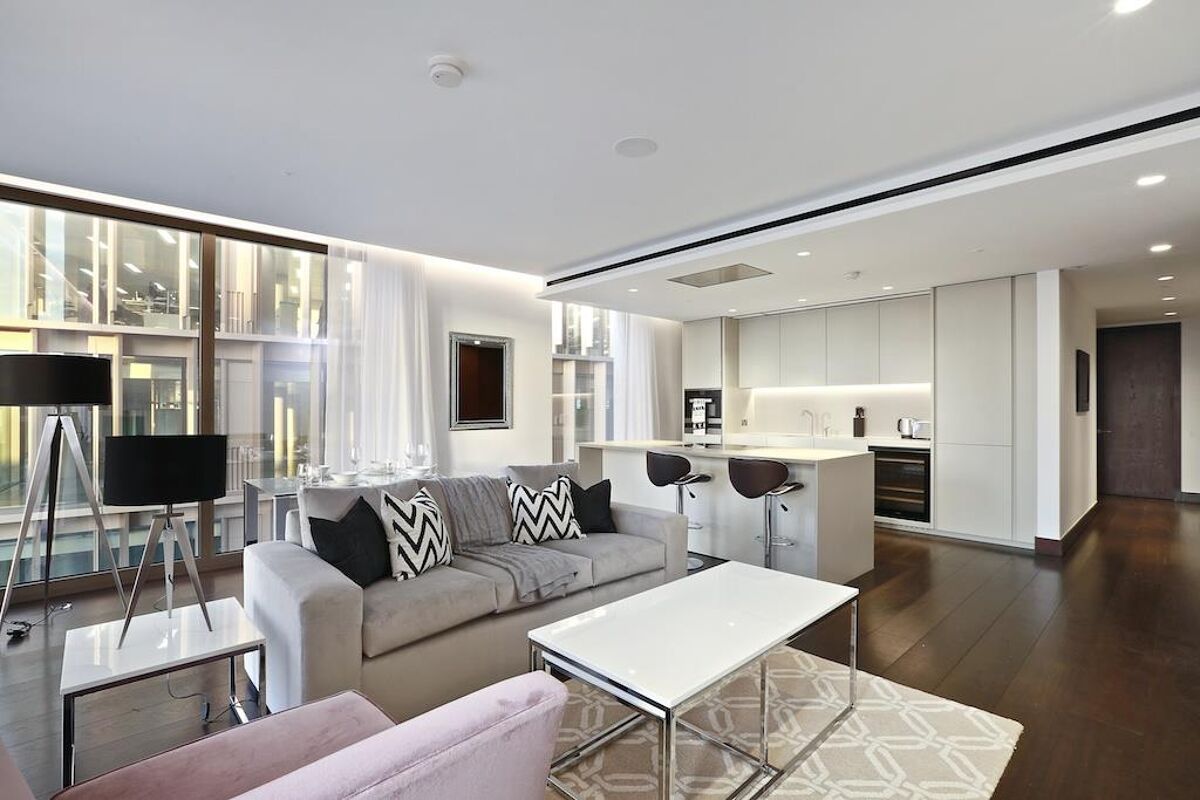 flat to rent in Kings Gate, Kings Gate Walk, Victoria, London, SW1E