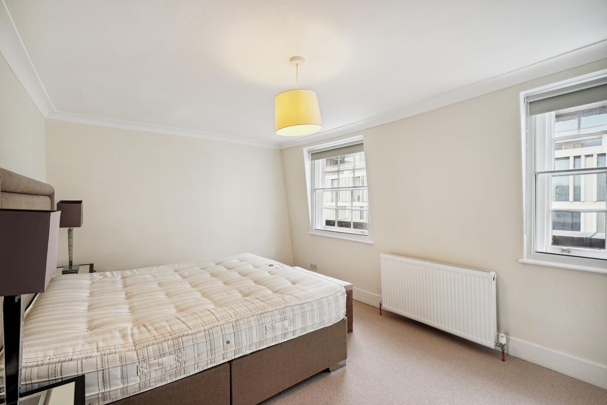 flat to rent in Buckingham Palace Road, London, SW1W BEQ012356209
