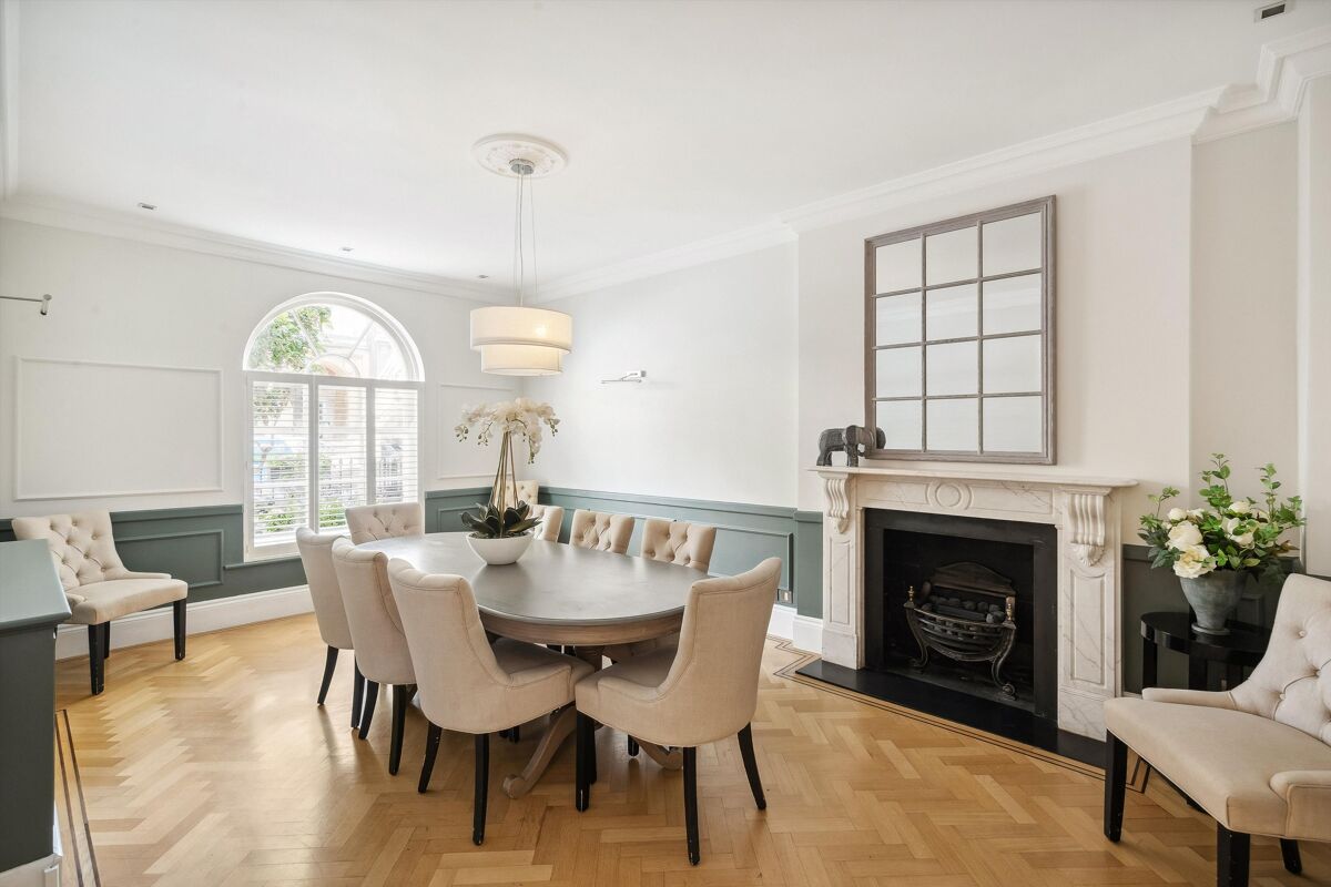 house to rent in Wilton Place, London, SW1X BEQ012476711 Knight Frank