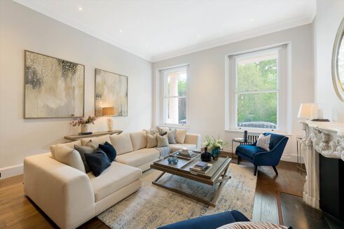 Picture of 2 bedroom flat for rent.