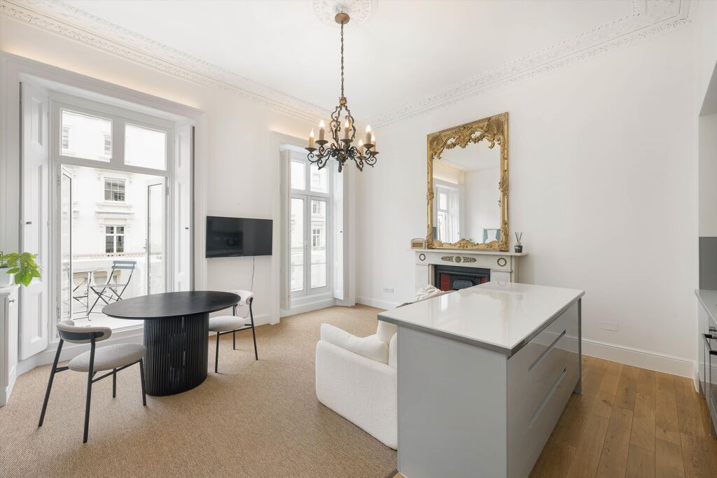 Image of Gloucester Street, London SW1V