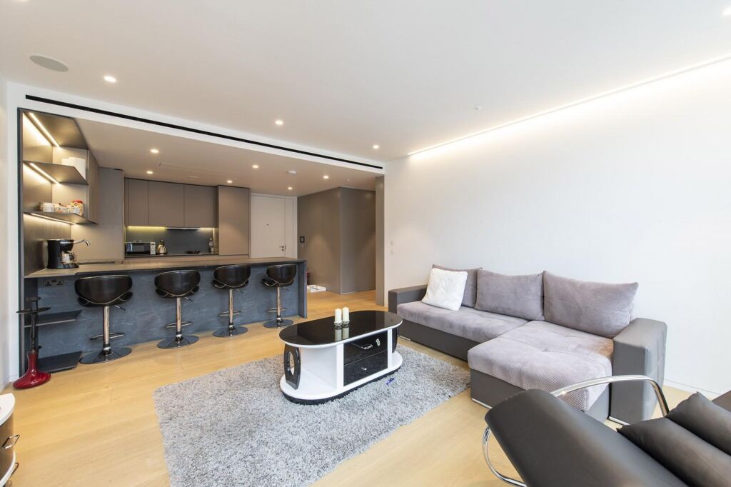 Image of The Nova Building, 83 Buckingham Palace Road, Victoria, London SW1W