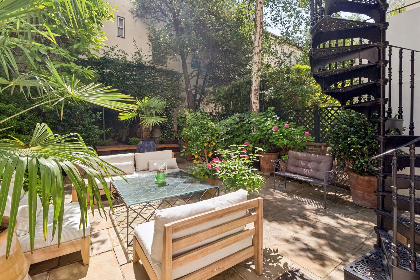 Image of Eaton Square, Belgravia, London SW1W