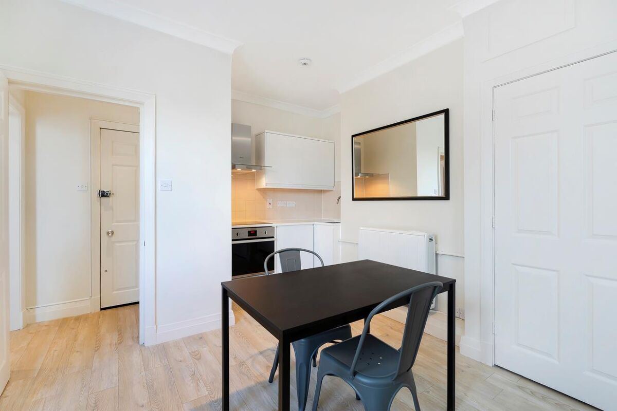 Flat to rent in Chester House, Eccleston Place, Belgravia, London, SW1W