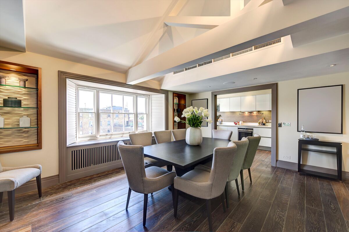 flat for sale in Eaton Square, London, SW1W. BGV012041866 Knight Frank
