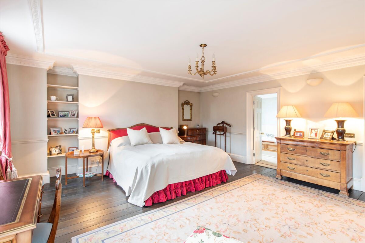 flat for sale in Eaton Square, London, SW1W - BGV012072872 | Knight Frank