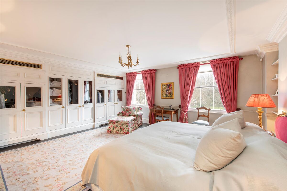flat for sale in Eaton Square, London, SW1W BGV012072872 Knight Frank