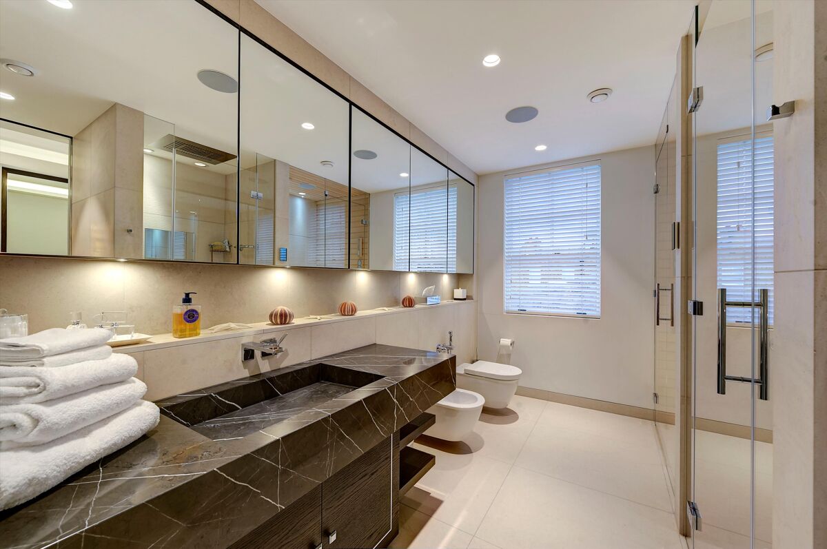 house for sale in Lindsay Square, London, SW1V BGV012103942 Knight