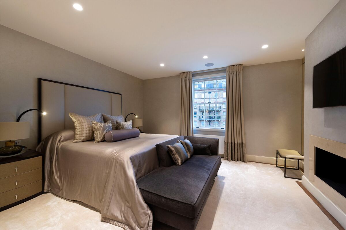 house for sale in Lindsay Square, London, SW1V BGV012103942 Knight