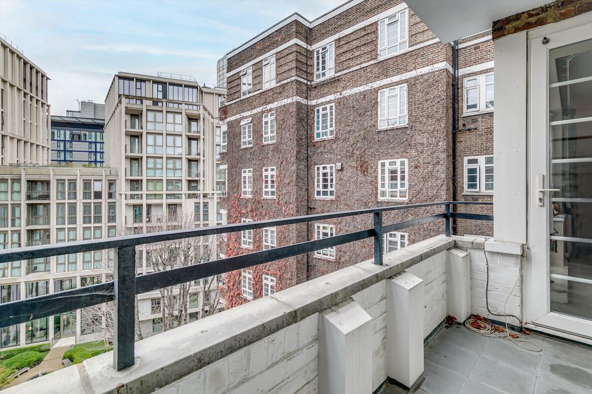 flat for sale in Flat 63, Westminster Gardens, Marsham Street, London