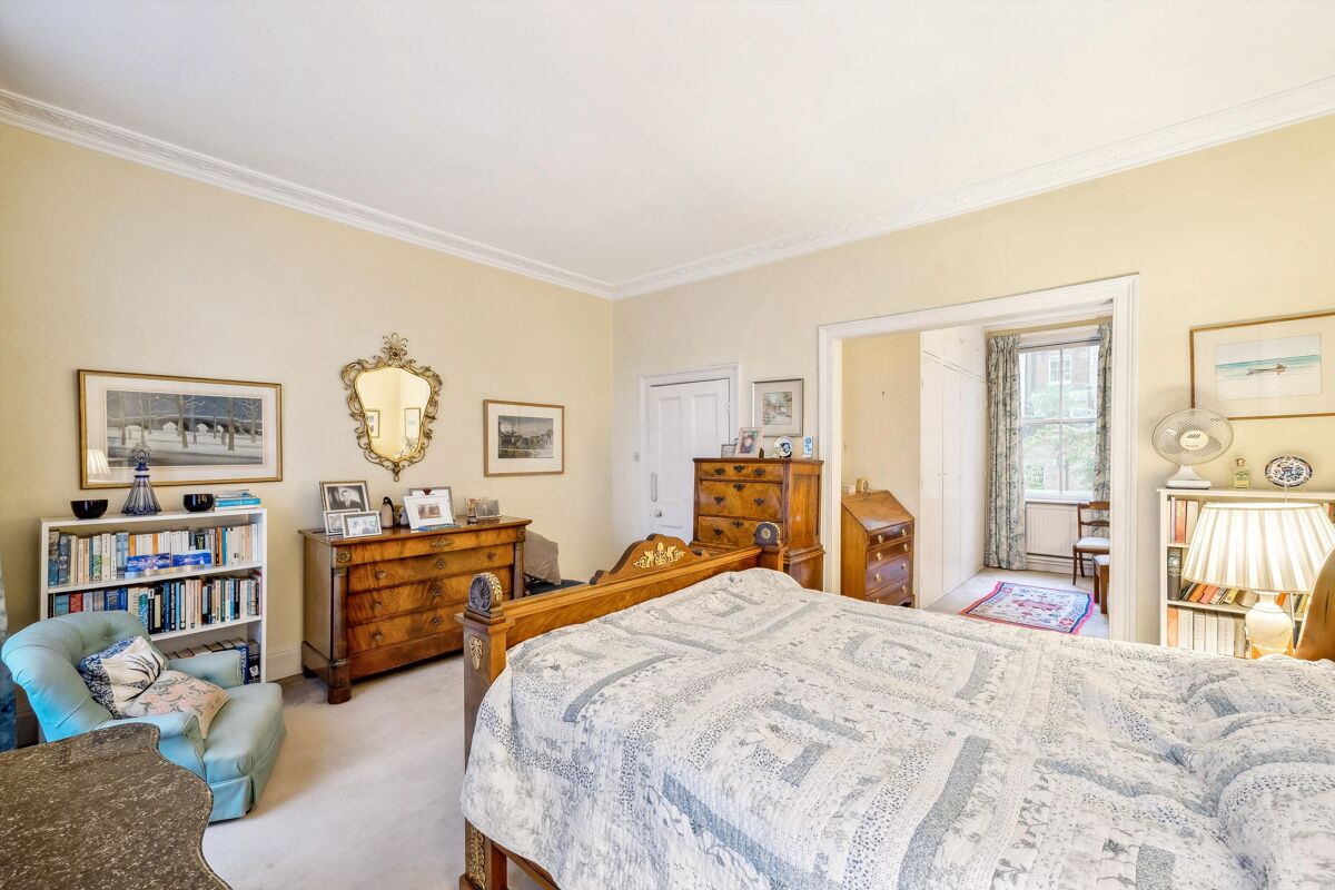 house for sale in Eaton Terrace, London, SW1W BGV012250092 Knight Frank