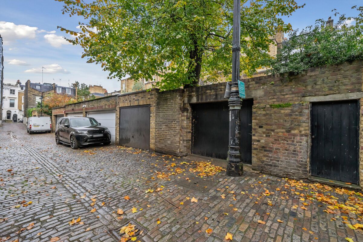 house for sale in Eaton Terrace, London, SW1W BGV012250092 Knight Frank