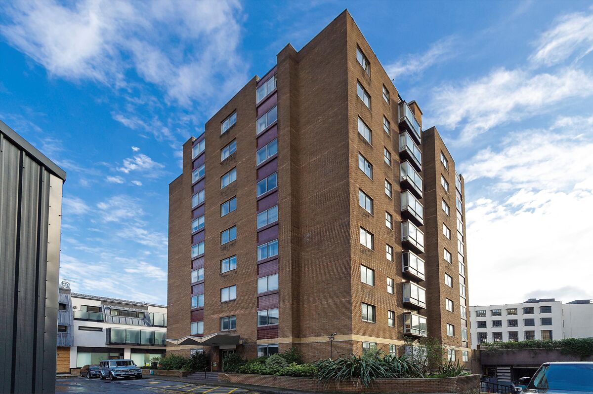 flat for sale in Greville House, Kinnerton Street, Belgravia, London