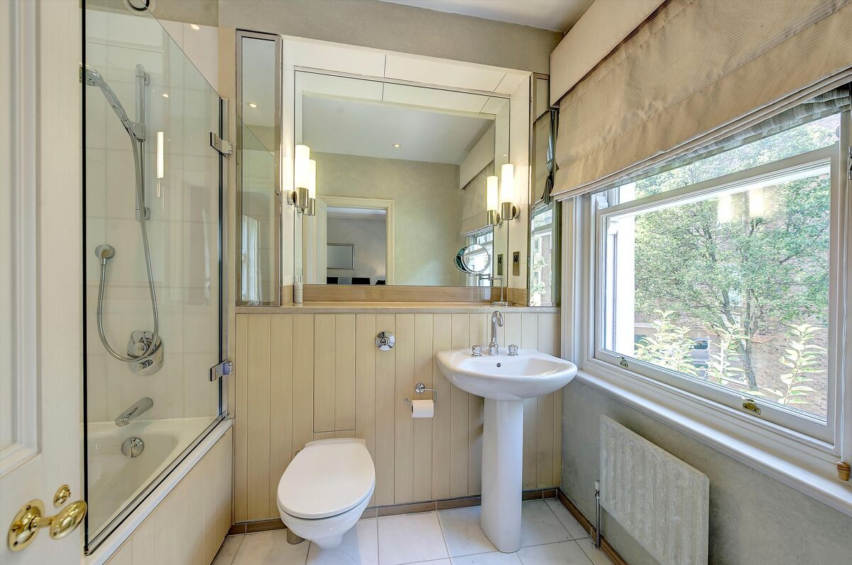 house for sale in Whittaker Street, London, SW1W BGV012273805