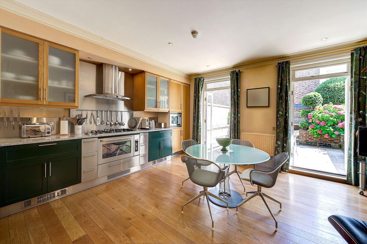 house for sale in Whittaker Street, London, SW1W BGV012273805