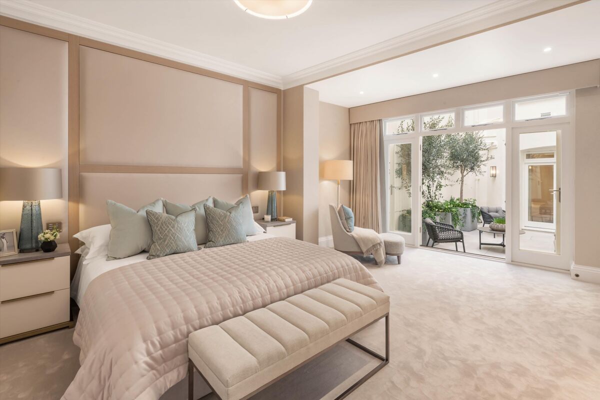 flat for sale in Wilton Crescent, London, SW1X. BGV012275439 Knight