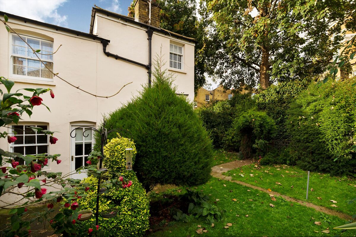 House for sale in Ebury Bridge Road, London, SW1W BGV012276913