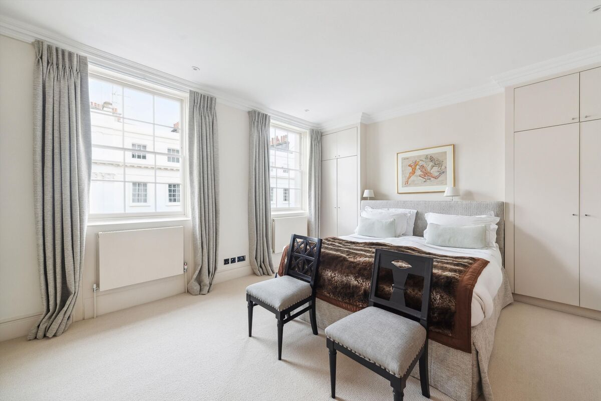 townhouse for sale in Lower Belgrave Street, London, SW1W