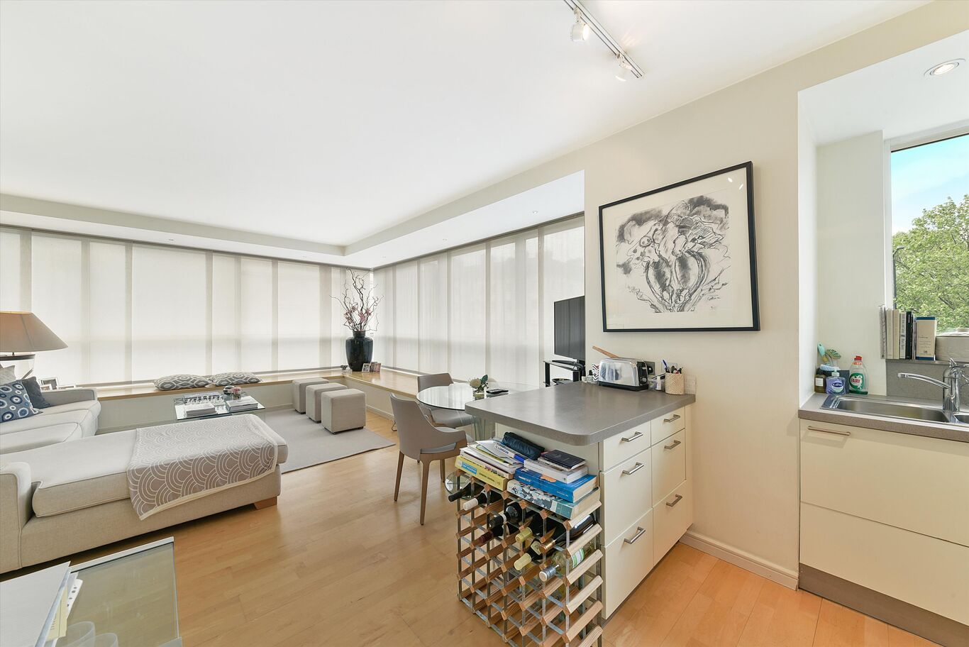 Image of Grosvenor Road, London SW1V
