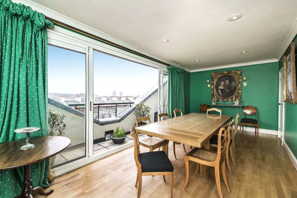 flat for sale in Warwick Square, Pimlico, London, SW1V BGV130002