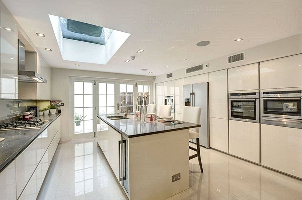 house for sale in Warwick Way, Pimlico, London, SW1V BGV130104