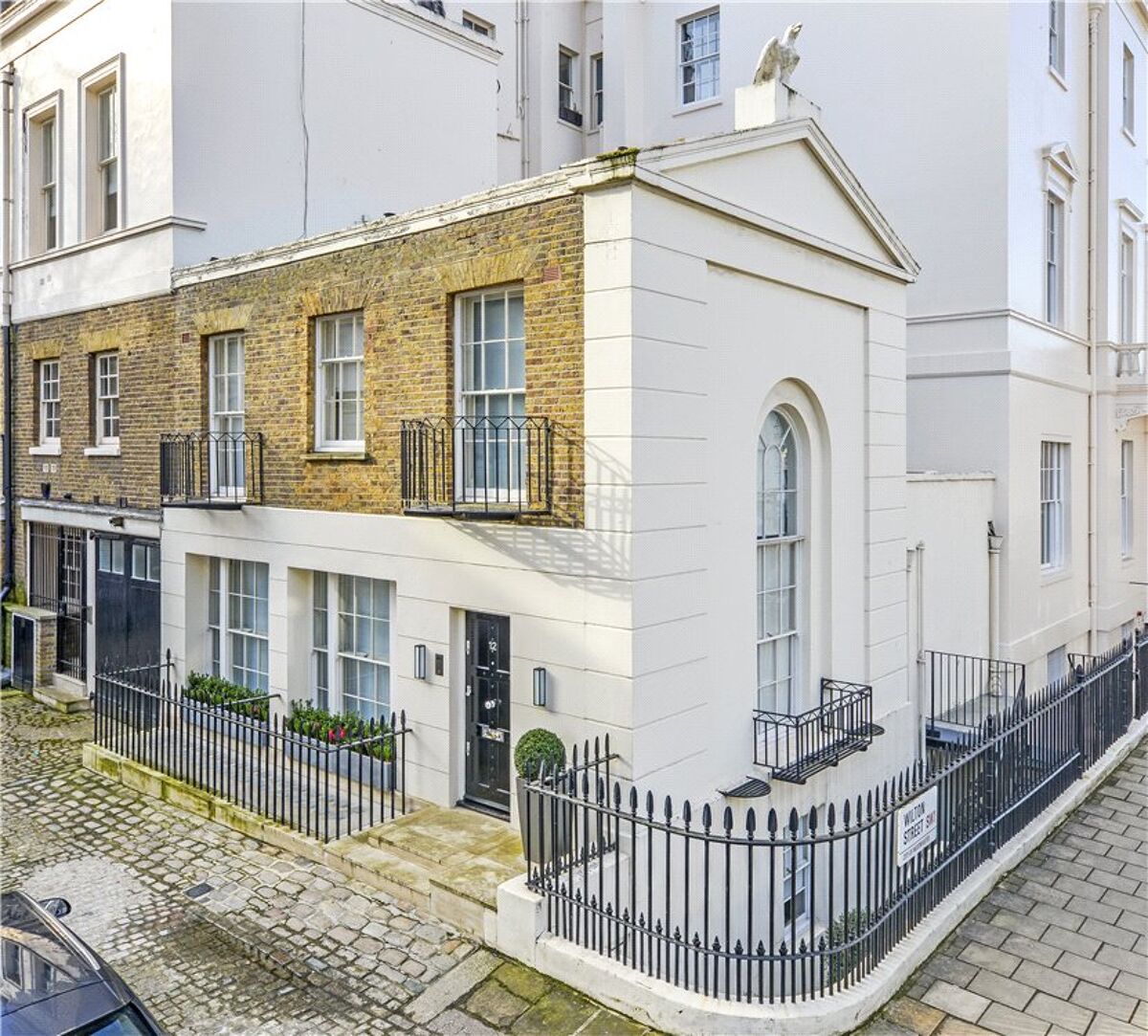 house for sale in Wilton Mews, Belgravia, London, SW1X BGV180024