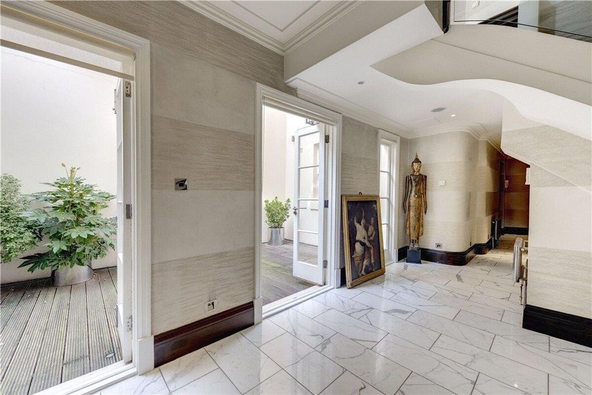 flat for sale in Eaton Place, Belgravia, London, SW1X BGV190019