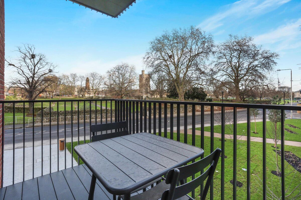 flat to rent in Barking Wharf Square, Barking, IG11 BIQ012115005