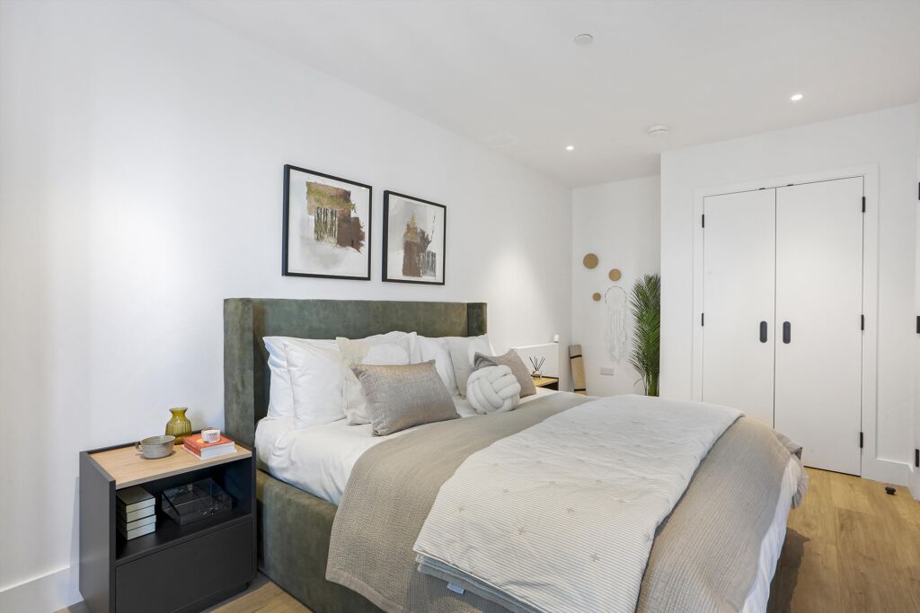 Image of Charter Street, Canary Wharf, London, E22