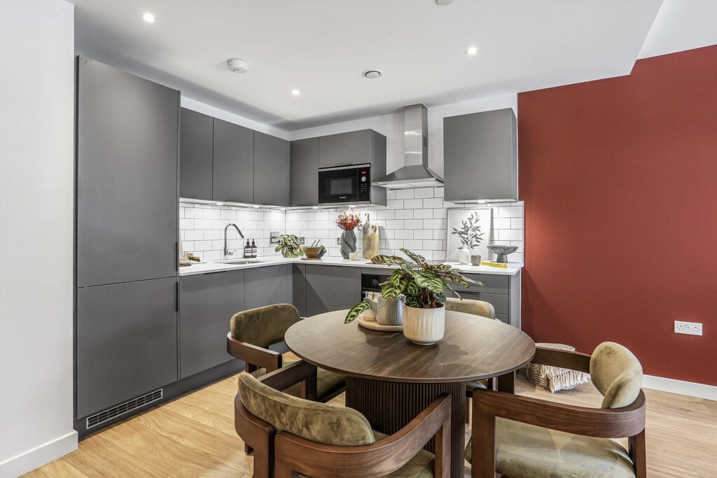 Image of Kew Curve, Capital Interchange Way, Brentford, TW8