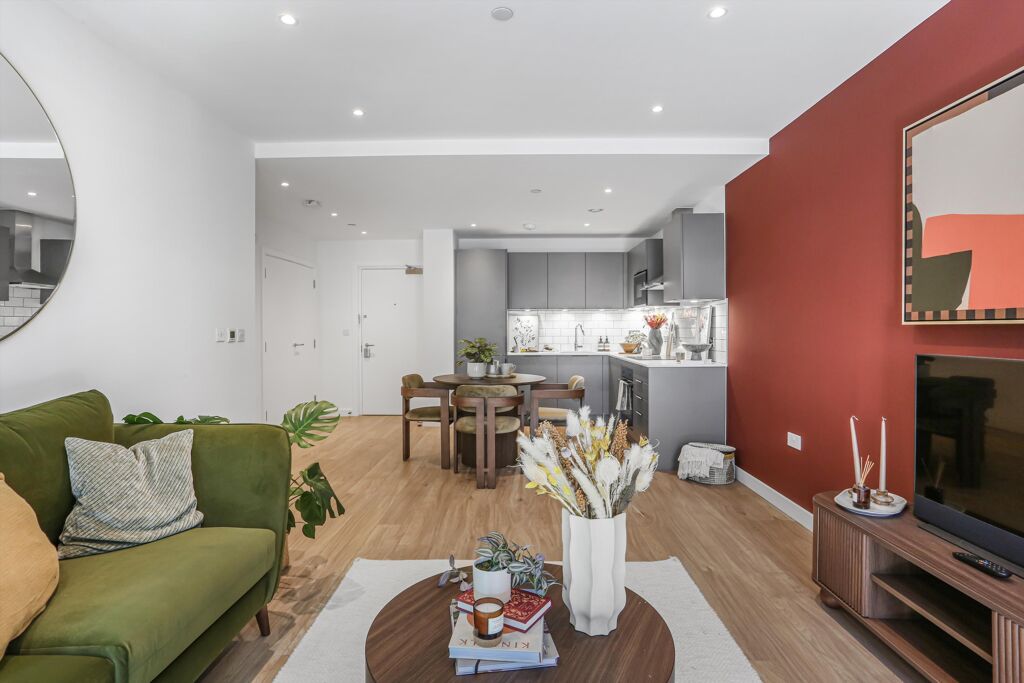 Image of Kew Curve, Capital Interchange Way, Brentford, TW8