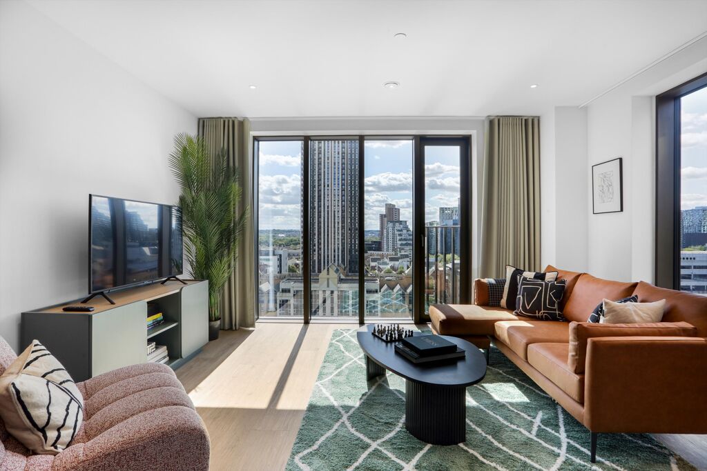 Image of Charter Street, Canary Wharf, London, E22